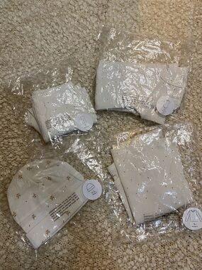 Neutral Baby Hat & Clothing Set - Tiny Gold Star Accents